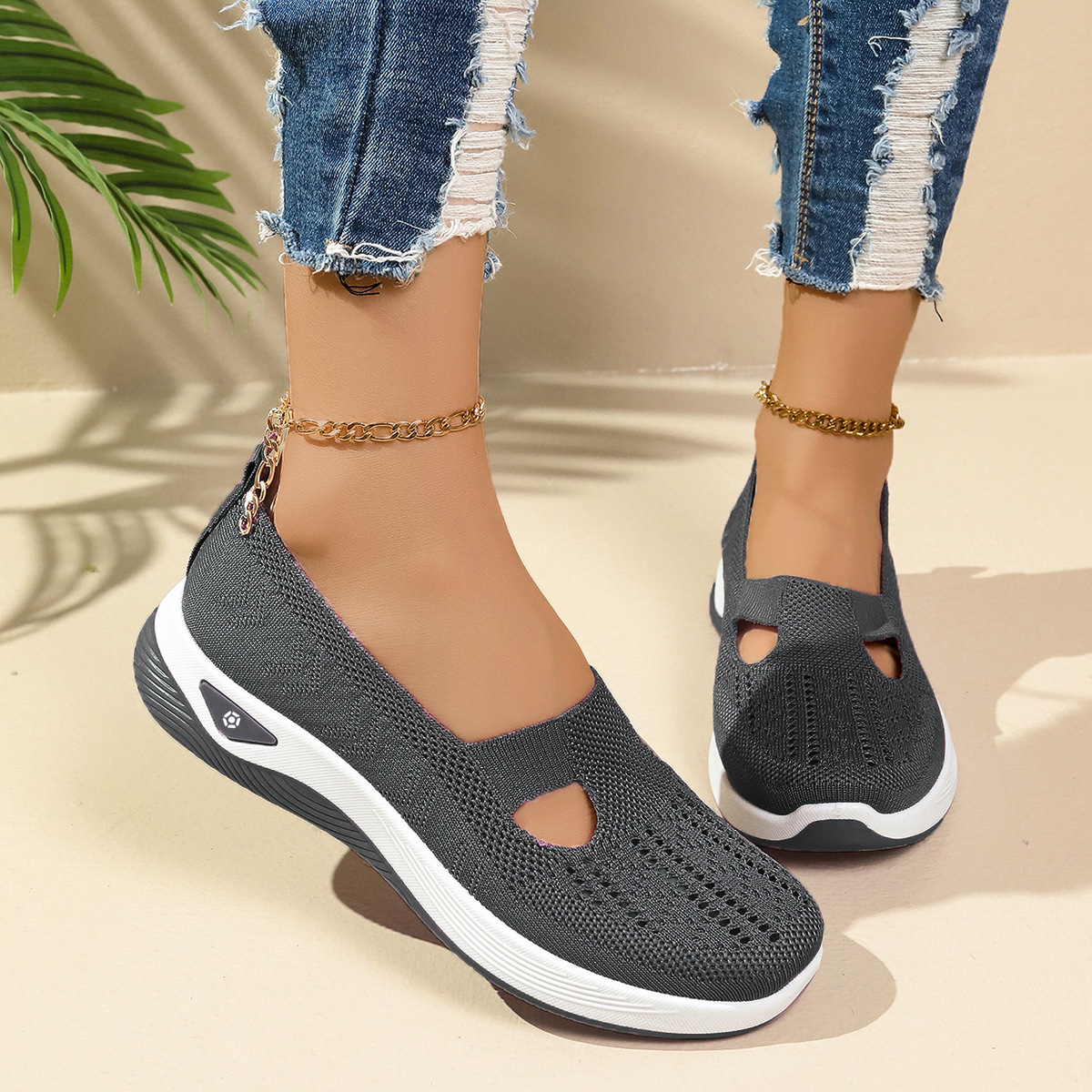 Zapatos para mujeres 2025 nuevos zapatos de comercio exterior para mujeres zapatos casuales de cama suave zapatos de madre zapatos deportivos transpirables de moda para mujeres