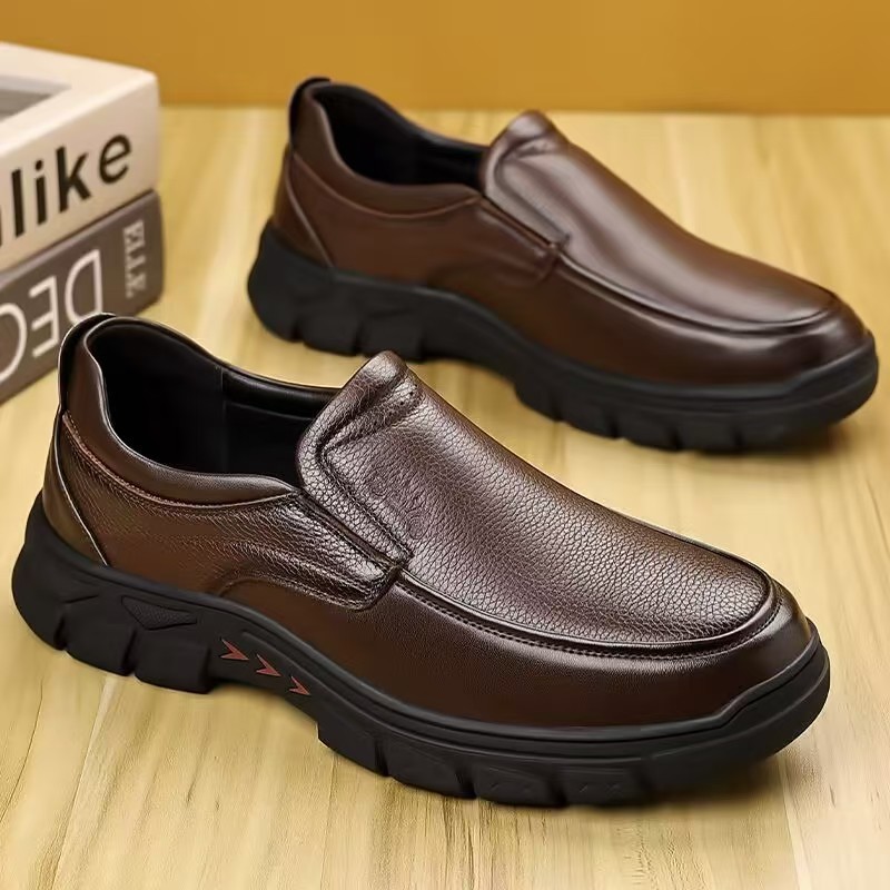 Men's Leather Shoes Are Comfortable and Lightweight, New Slip-On Business Casual Men's Shoes, Lightweight, Breathable, Non-Slip, Middle-Aged and Elderly Dad's Shoes