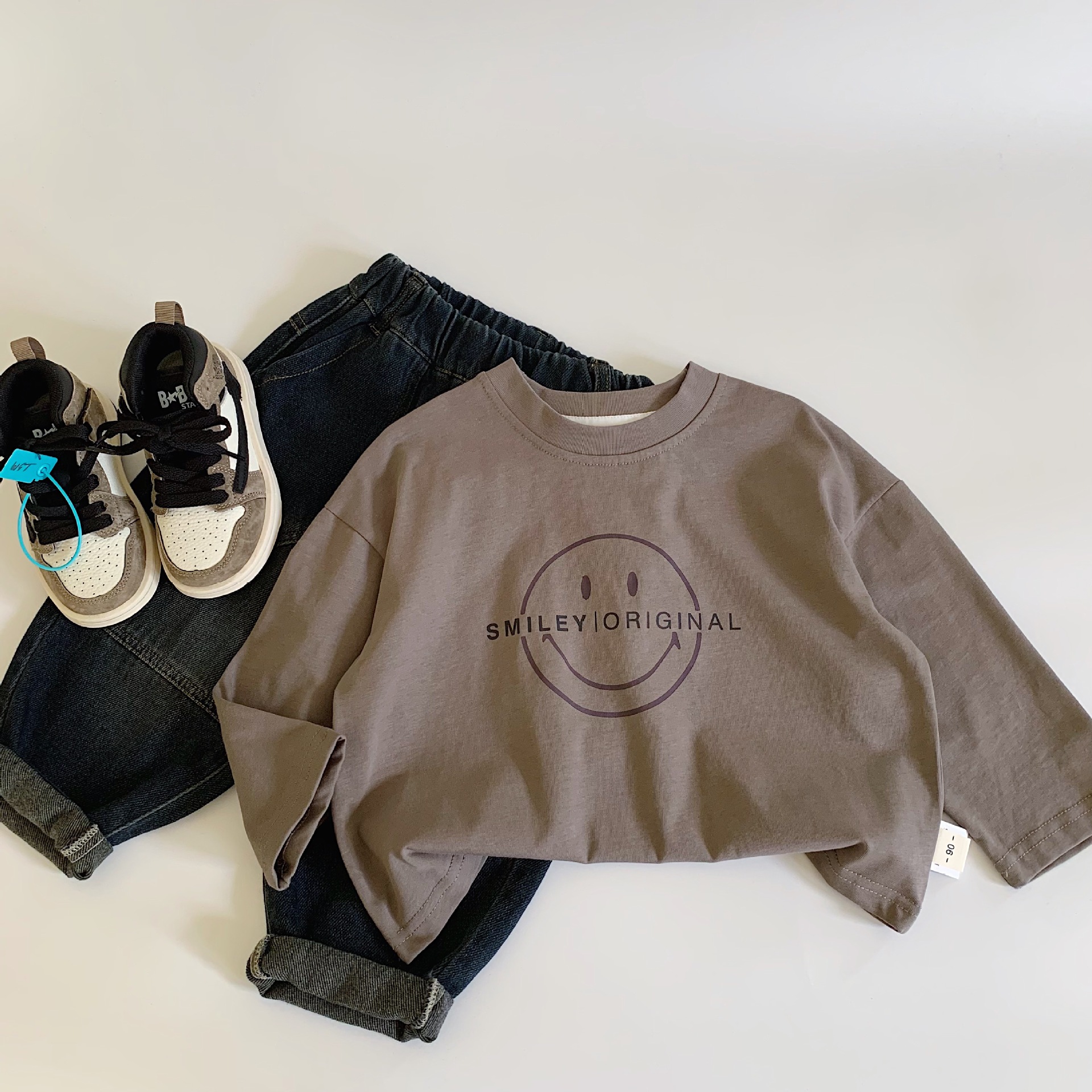 Mai Bao camiseta infantil 2025 primavera y otoño nuevos productos bebés estilo extranjero simple camiseta de base coreana de manga larga chaqueta de niño moda