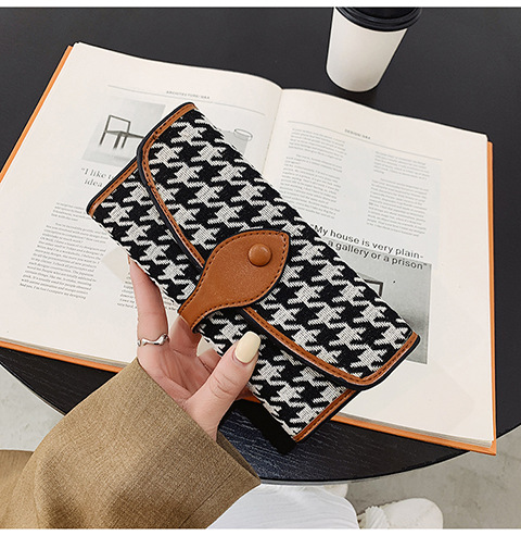 Houndstooth Small Wallet Retro Wallet Contrasting Color Folding Buckle Long Clutch display picture 5