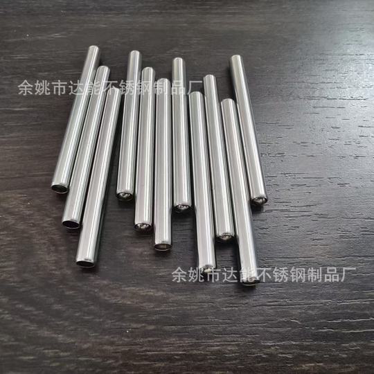 Manufacturer Pet Water Fountain Water Kettle Stainless Steel Spout 304 Stainless Steel Pipe Anti-Leakage and Anti-Scratch