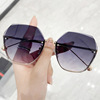 Trend sunglasses, sun protection cream, fashionable glasses, new collection, fitted, UF-protection, wholesale