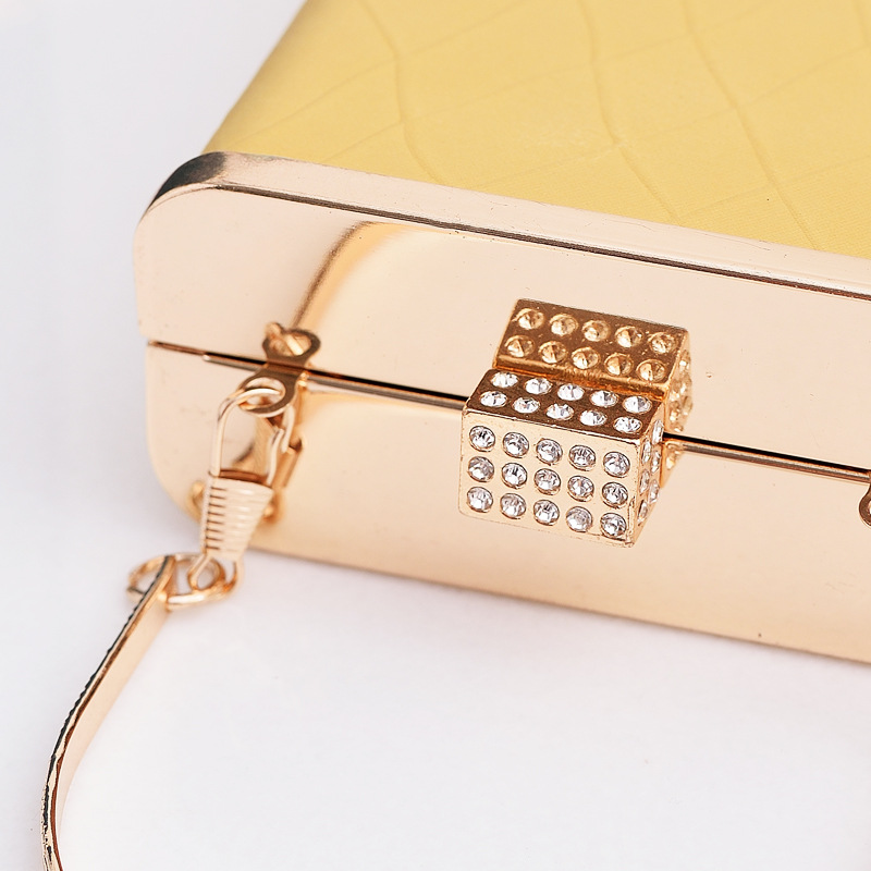 2023 nuevo bolso de noche de moda banquete especial bolso de mujer bolso retro cheongsam bolsa de cadena transfronteriza entrega exclusiva