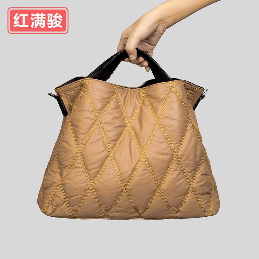 Abajo acolchado abrigo de algodón bolso de mano de las mujeres moda rómbica espacio bolso de algodón simple color sólido bolso de hombro otoño e invierno