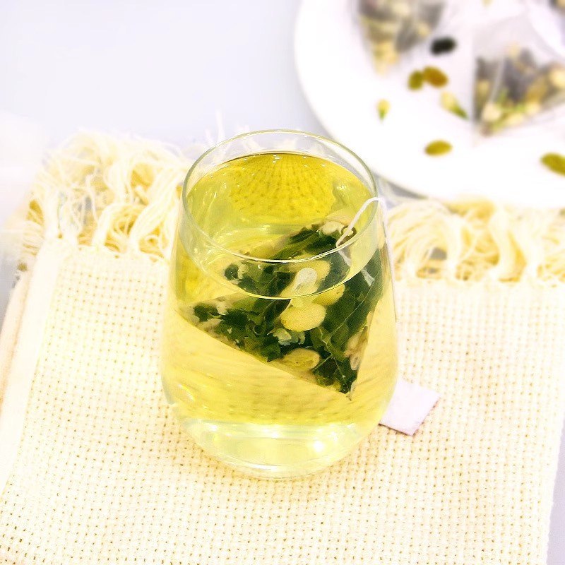 Lemon Tea Fruit Tea with Grapes Dragon Well Tea, independently packaged triangular bag of selected grapes dragon well tea.