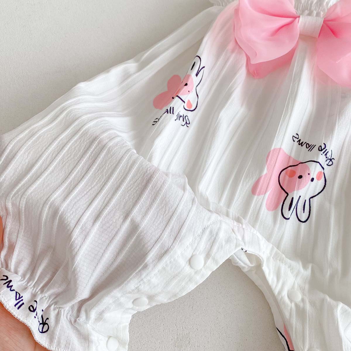 ベビーサスペンダージャンプスーツ夏薄い女の赤ちゃん甘いリボンかわいいウサギのハイハイスーツプリンセス服