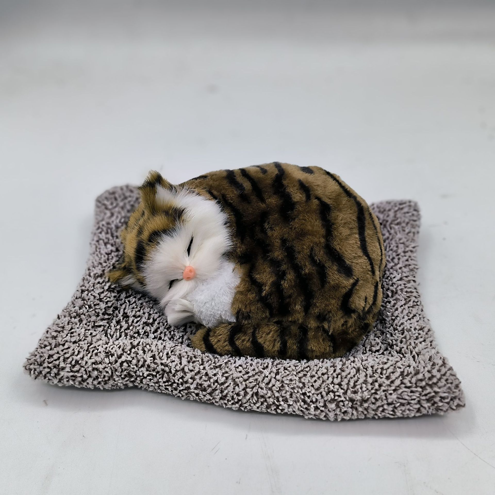 Gato dormido gato para enviar a sus amigos lugares escénicos decoración juguetes modelo de cabina de regalo pequeño agente de carbón de bambú eliminación de formaldehído image 5