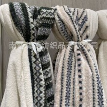 北欧复古秋冬双面盖毯午睡毯澳绒提花沙发毯手工毛球仿生羊毛绒毯