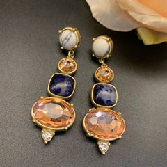 レトロなモデルの大衆的な幾何学的な造形は贅沢なイヤリングの楕円形のイヤリングのシンプルな気品のイヤリングのイヤリングです。