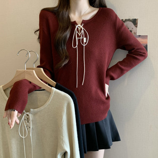 Fashion Breastfeeding Top Autumn and Winter New V-neck Strap Long Sleeve Inner Base Shirt Belly Covering Slimming Breastfeeding Sweater