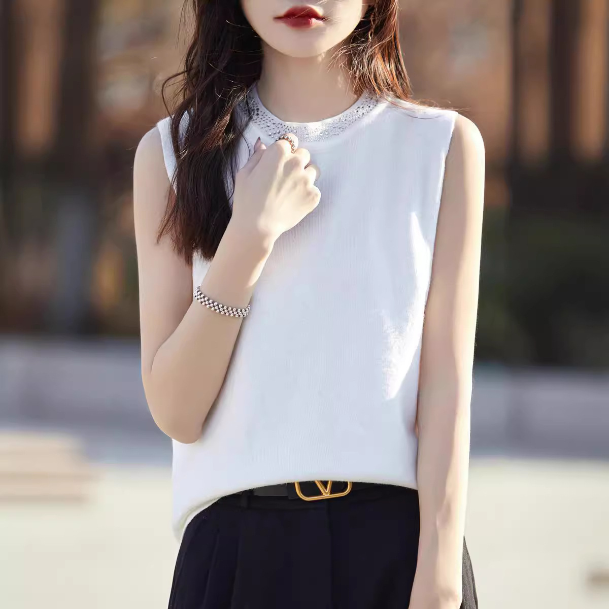 Summer thin set for leisure with a round collar