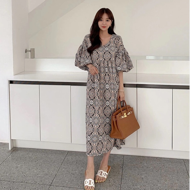 여성을위한 프랑스 복고풍 프린트 드레스 2025 여름 새로운 프랑스 복고풍 느슨한 대형 스커트 비치 롱 스커트