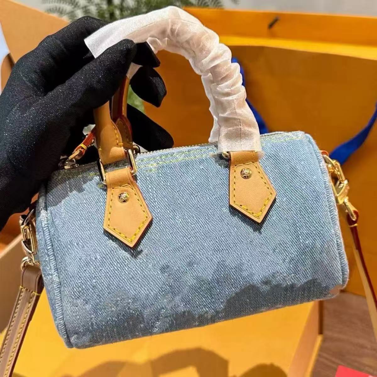 Mini Denim Çanta 16 sm Nano Pillow Krossbod