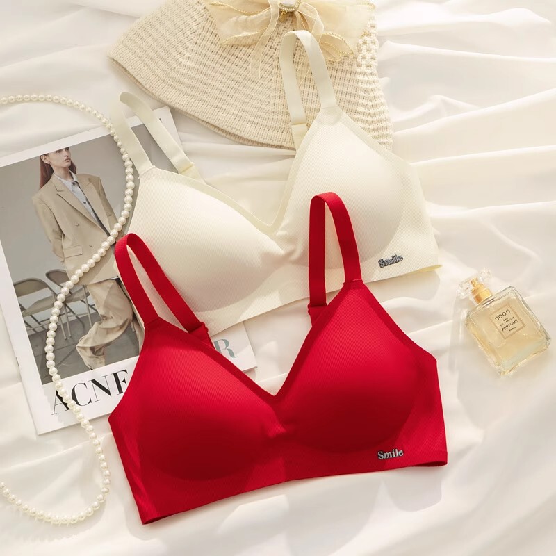 B78 Year of Life Red Traceless Underwear Women's Big Chest Small 3D Jelly Strip Thin Bridal Bra