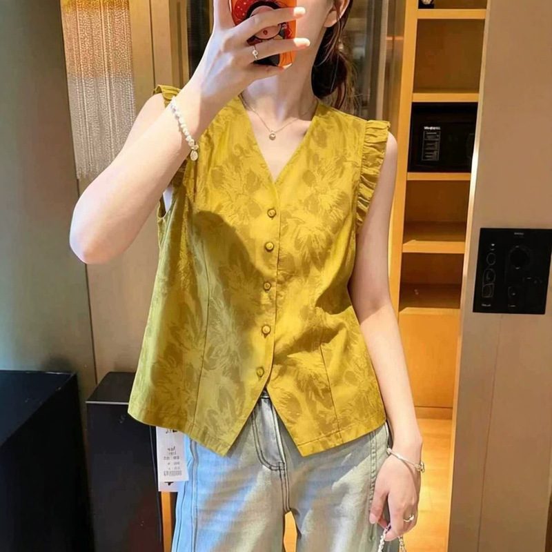French-Style V-Neck Blouse with Small Flutter Sleeves and Ruffled Edges for Women, New Summer Fashion, Stylish and Versatile, Unique Design, Slimming Top