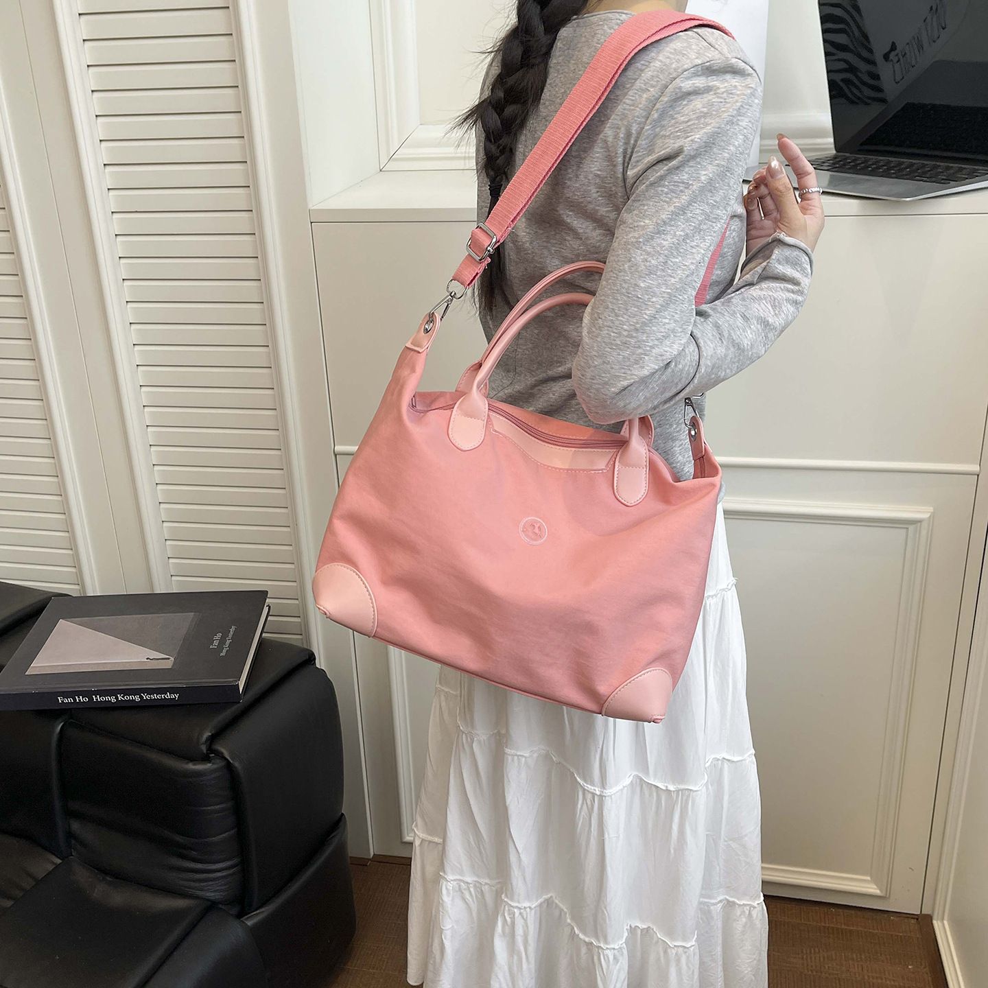 Nueva bolsa coreana para niños, bolsa de viaje ligera de gran capacidad, bolsa de mano casual simple de color sólido para niños y niñas