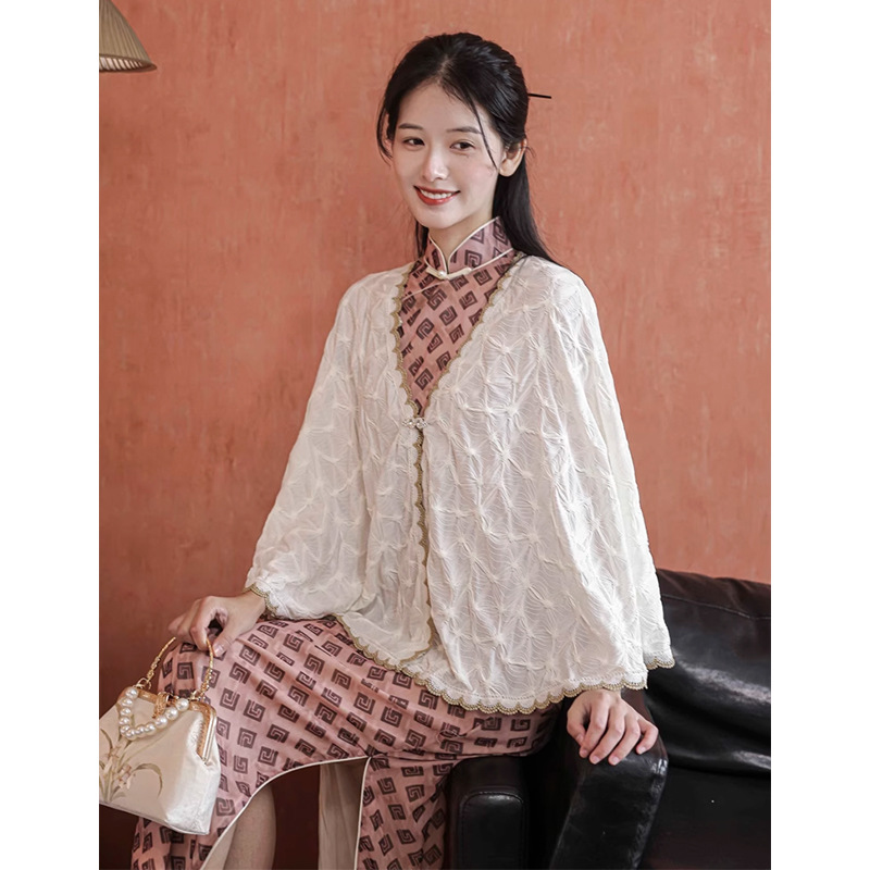 Retro fresco 2024 flor de cadena de verano fino hueco literario estilo perezoso cárdigan con chal exterior cheongsam