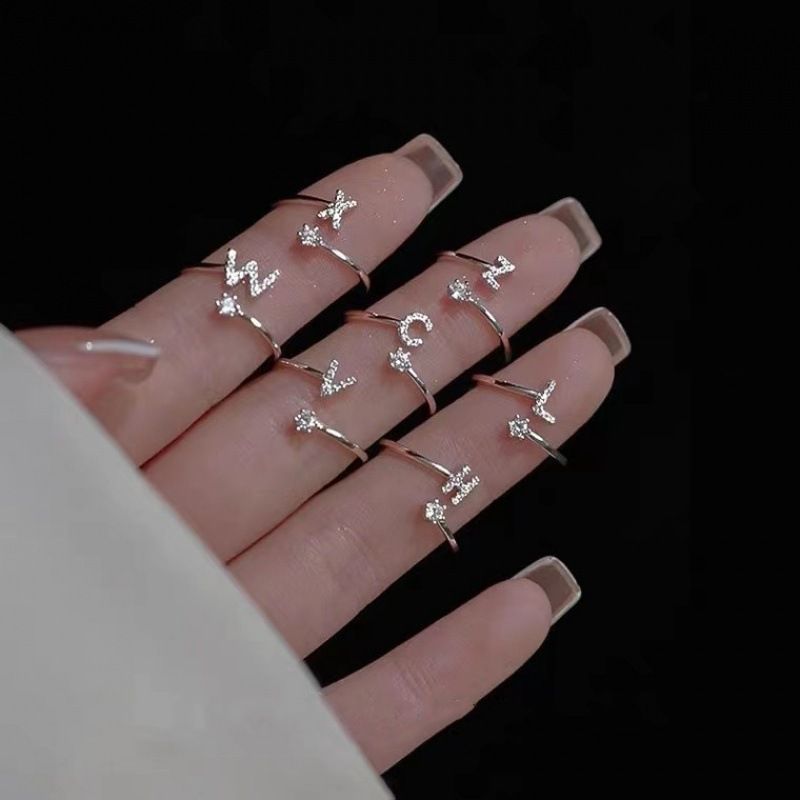 26个字母戒指女轻奢精致设计小众感时尚个性素圈开口戒食指