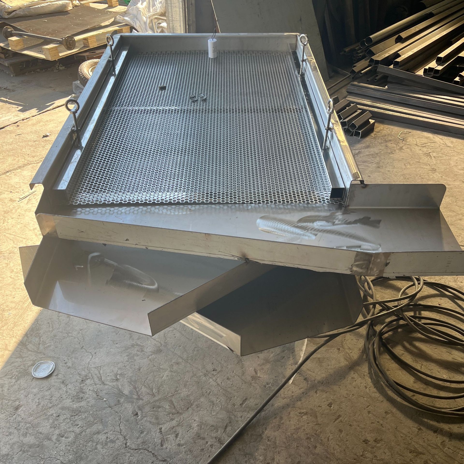 粮食除杂电动振动筛 移动式小麦选种筛选机 花椒艾绒分选机