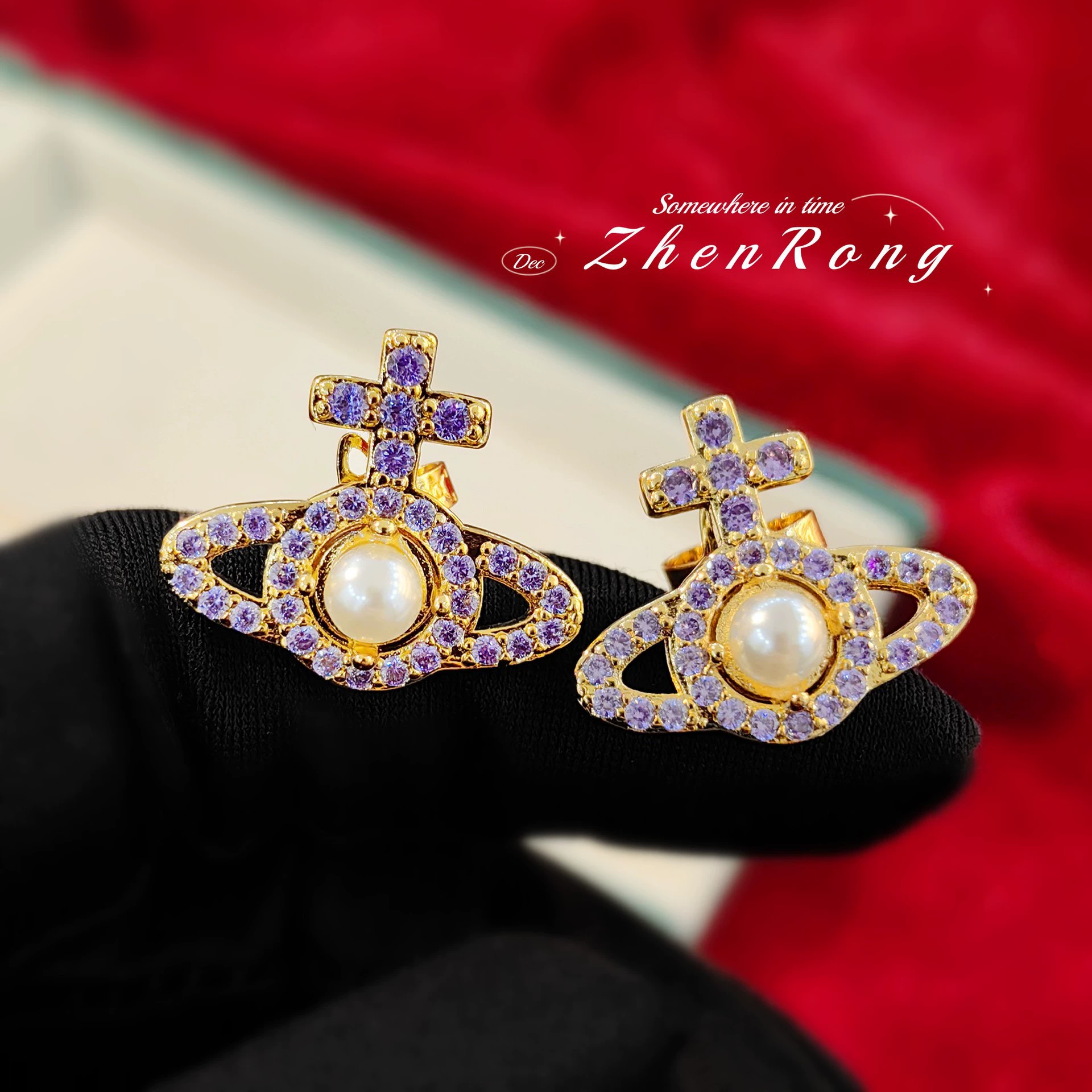 Объемные серьги из жемчуга, универсальный аксессуар, микроинкрустация, инкрустация бриллиантами, легкий люксовый стиль