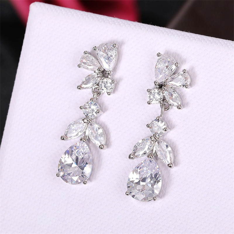 Inlay Design 1 Pair Simple Style Shiny Leaf Water Droplets Inlay Copper Zircon Drop Earrings