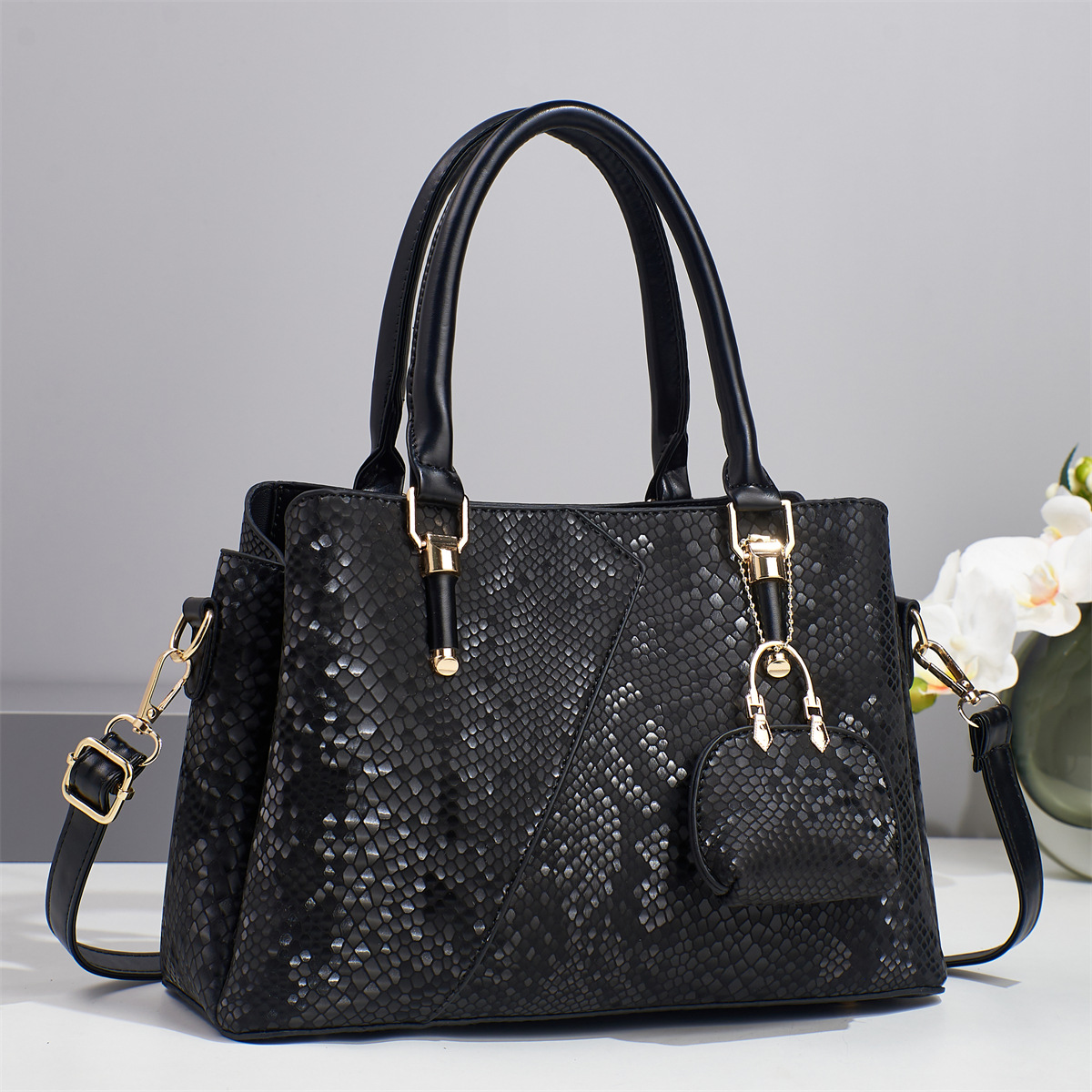 Hermoso bolso de hombro, bolso de mujer, bolso de mujer, temperamento universal, nuevo bolso coreano, moda para mujeres