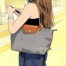 ��Ʒ�|����70������������ذ�Ů����������μ���p����ۯB���