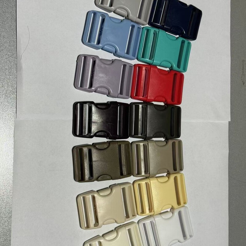 カラフルな小さなバックルプラスチックバックルバッグアクセサリーバックルペットバックル調整バックルメーカー卸売|undefined