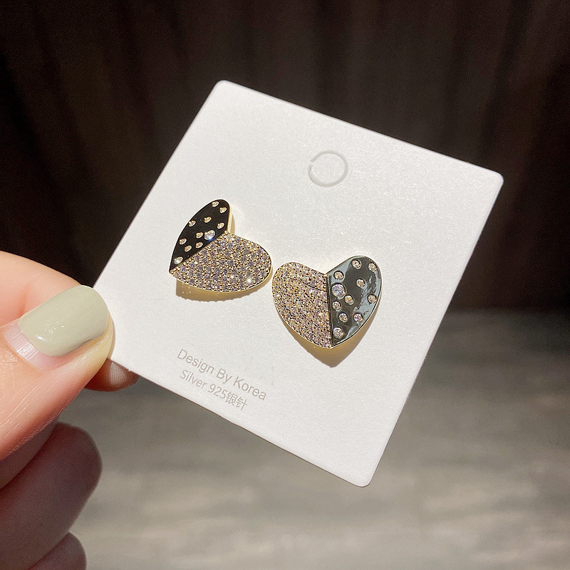 Korean Zircon Micro-inlaid Heart-shaped Earrings display picture 8