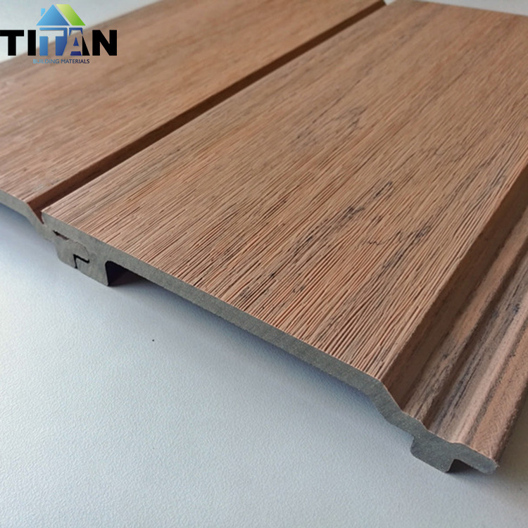Exportación de comercio exterior Plástico de madera Techo al aire libre Balcón Villa Impermeable Antideslizante Jardín Tablero de pared de plástico de madera coextruida