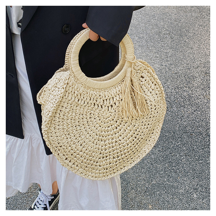 2022 New Fashion Summer Portable Women 's Large Capacity Casual Weaving Straw Bag display picture 4