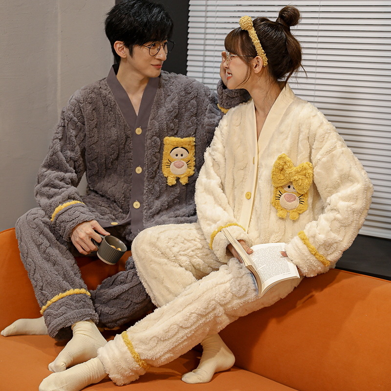 Coral polar pareja pijamas de invierno de las mujeres de manga larga kimono japonés con cuello en V estilo coreano de dibujos animados lindo traje de homewear de los hombres