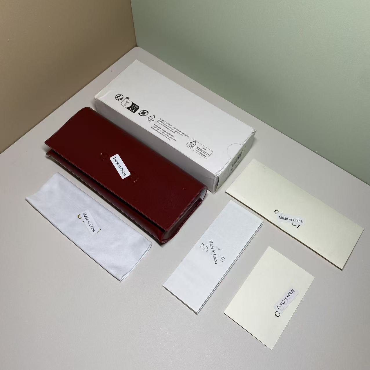 Fábrica al por mayor directa de una sola pieza de caja de espejos de alta calidad caja de almacenamiento gafas de sol gafas de sol caja de gafas de sol