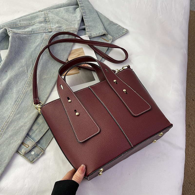 Bolso de nicho para mujer retro 2024 modelos de otoño e invierno moda estilo occidental bolso diagonal bolso de hombro bolso de cubo de gran capacidad