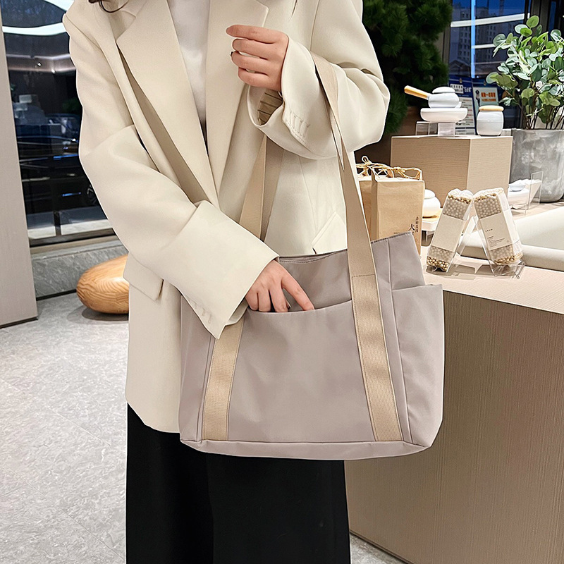 Modische Nylon Umhängetasche Für Damen Große Schultertasche_voghion.com
