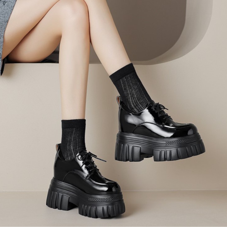 Giày loafer nữ đế xuồng dây buộc phong cách Anh quốc — màu đen