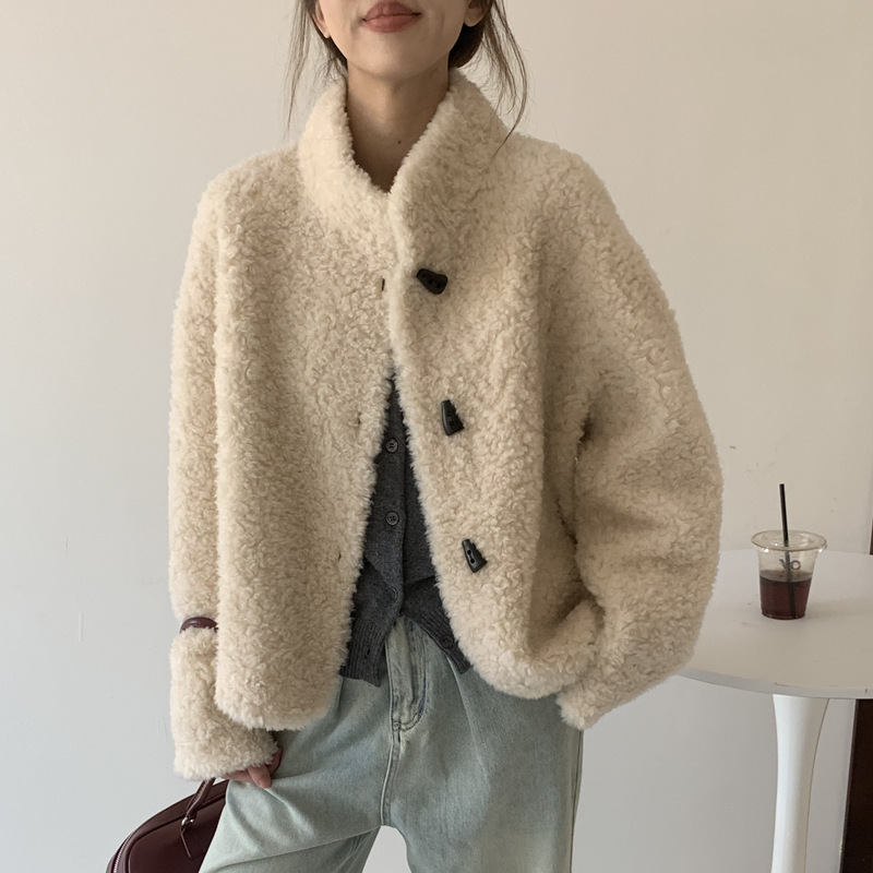 100% wool, Korean-style, 2026 winter new collection, shearling fur coat, women's, stand-up collar, short style 100% wool, Korean-style, 2026 winter new collection, shearling fur coat, women's, stand-up collar, short style