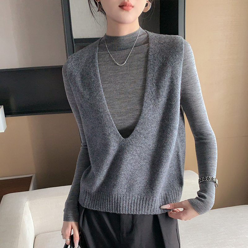 2026 New Australian Merino Pure Wool V-Neck Vest, Stylish and Versatile Knit Vest for Women