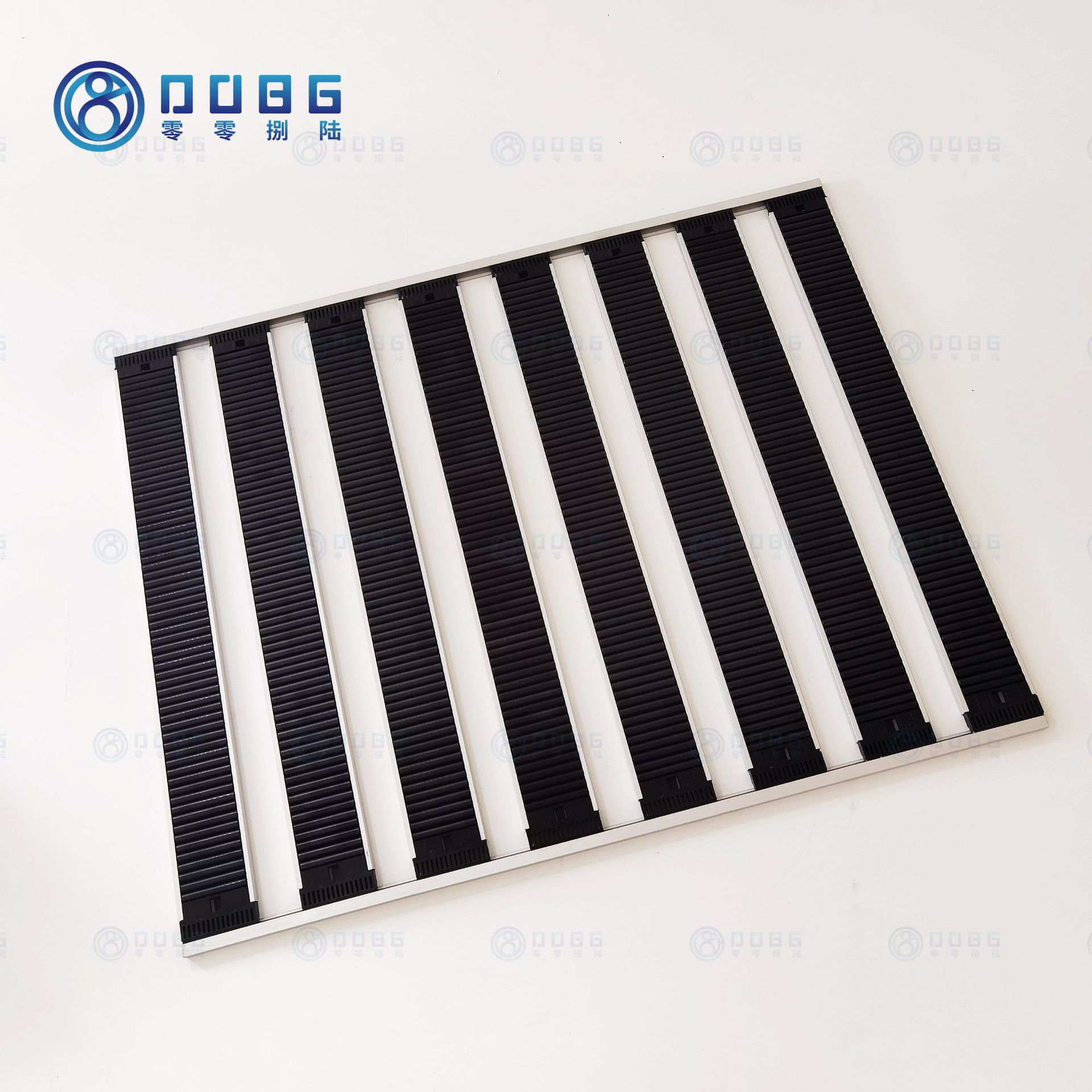 自动售货机超市货架重力滑道自重滑道冰柜货架滑道饮料推进器