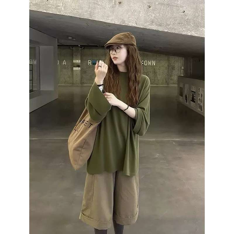 Relaxed Deep Green Long-Sleeved T-Shirt and Cargo Pants Two-Piece Set, High-End Lazy Style Retro Outfit, Fall 2025