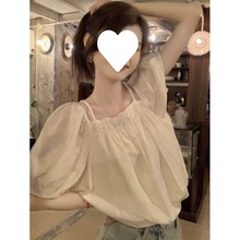 韩版泡泡袖衬衫女夏季时尚新款一字肩吊带洋气设计感方领露肩上衣