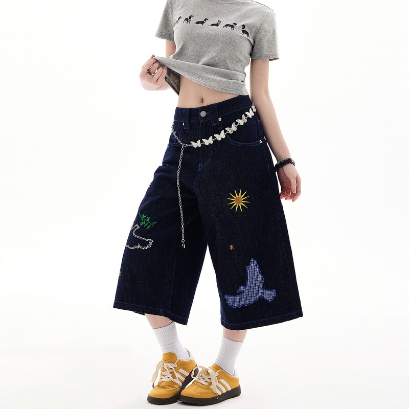 楽しい刺繍デザインのジーンズ、クロップドパンツ、男性と女性のアメリカンレトロトレンディなハイストリートルーズカジュアルワイドレッグショーツ|undefined