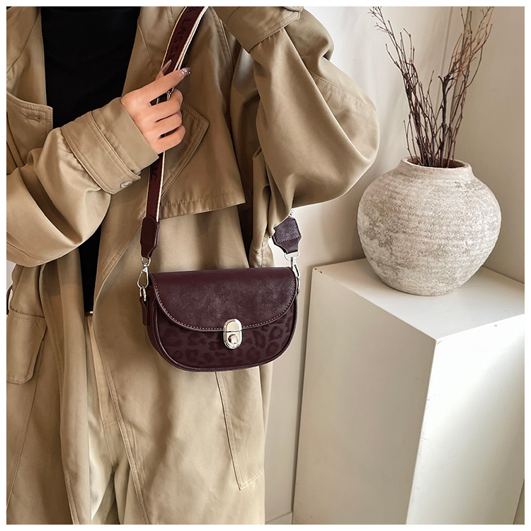 Niche Premium Feeling Crossbody Leopard Satteltasche Damen Neue Retro Mode Schultertasche_voghion.com