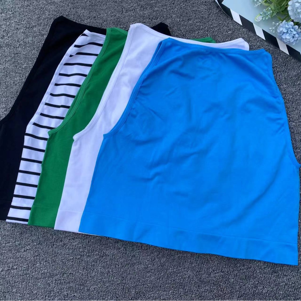 Nuevo alto elástico de alta calidad belleza espalda Chaleco de las mujeres se puede usar fuera sin anillo de acero yoga sujetador ropa interior deportiva para las mujeres