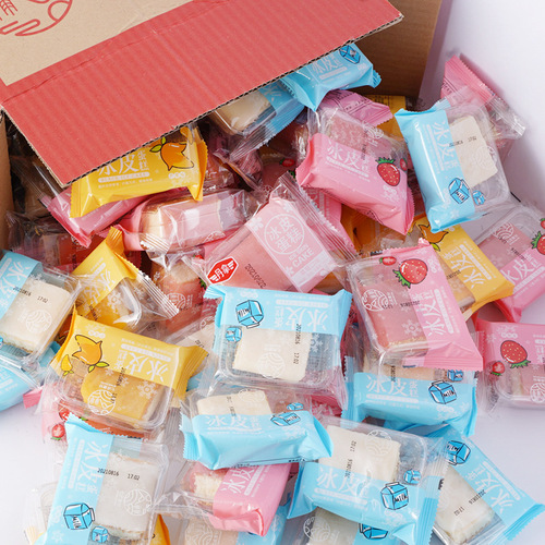 Internet-famous ice cream cake, multi-flavor breakfast soft bread, casual cake, Japanese snack, whole box