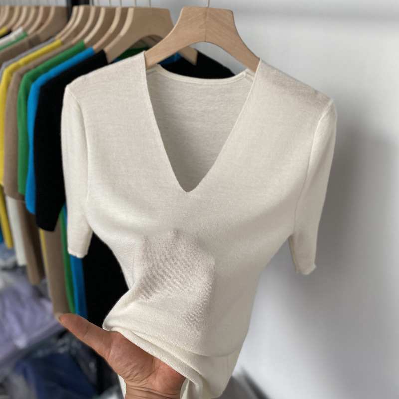 Spring and Summer 2024 New V-neck Elegant Short-sleeved Thin Sweater Women's Breathable Slim-fit Stylish Mid-sleeved Base Top