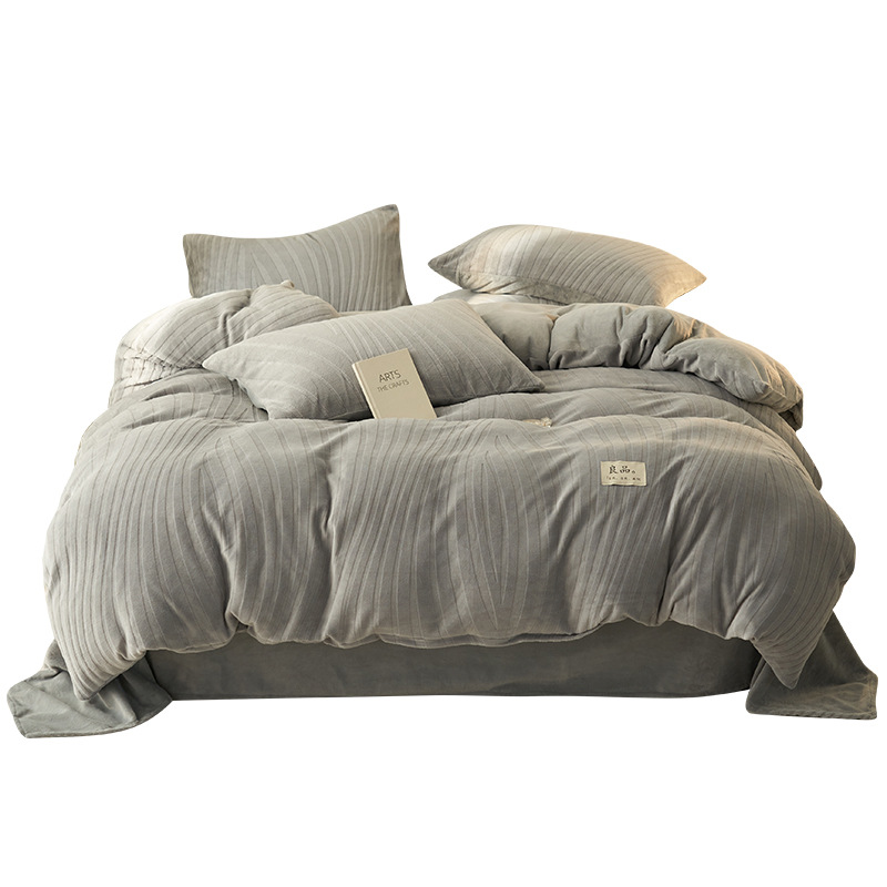 Invierno de la clase A de lana de leche de cuatro piezas conjuntos de lana de franela de doble cara gruesa edredón de coral cálido cubierta de cama 4