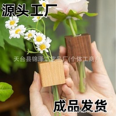 工場直売冷蔵庫にdiy実木生け花器を貼ります。