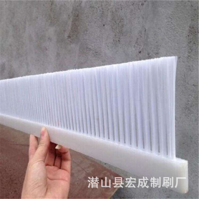 厂家供应冲床毛刷 PVC条刷 台面圆毛刷 木板毛刷条 条型毛刷