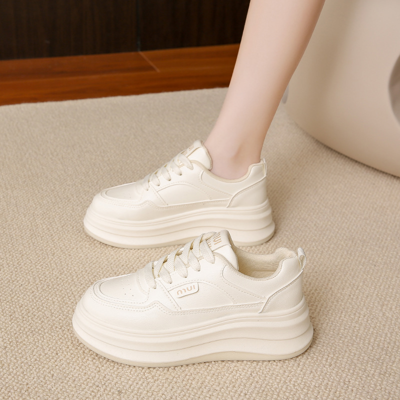 2025 primavera nuevo ins coreano transpirable zapatos blancos para estudiantes de suela gruesa zapatos deportivos casuales de skate HB803